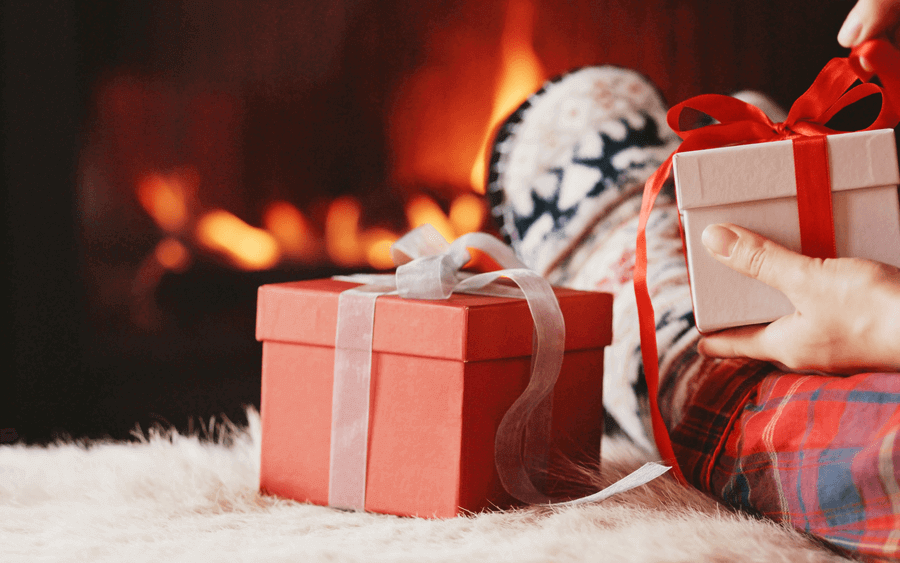 Ways to engage your customers via text this holiday season