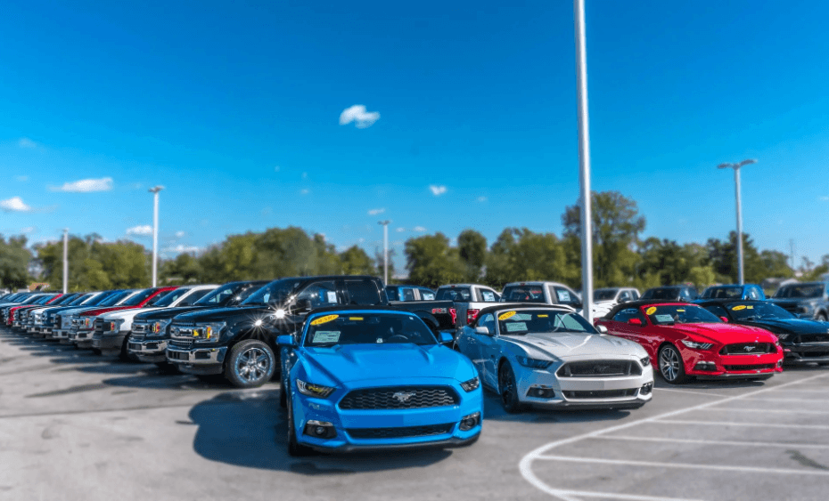 how auto dealers use text messaging to improve service retention