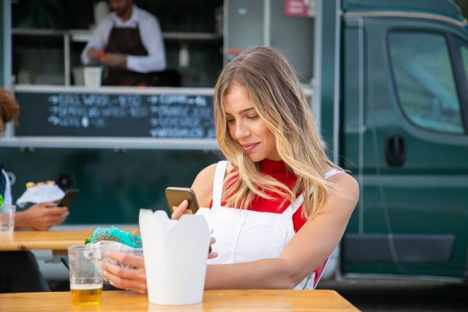 food-truck-owners-guide-to-sms-marketing