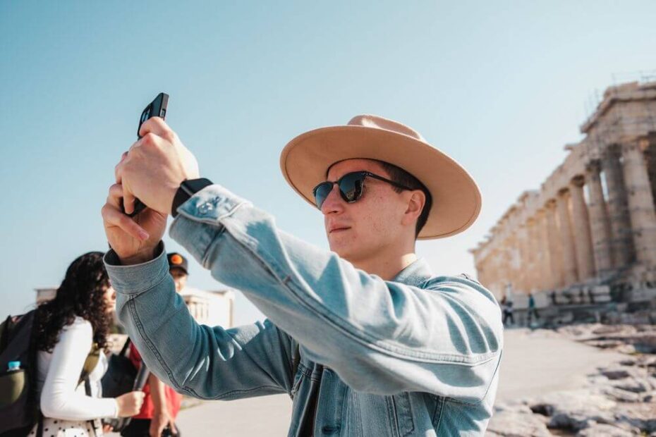 sms-guide-for-tour-guides-on-how-to-keep-loyal-customers