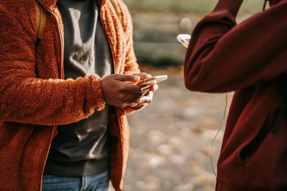 broadcast-sms-vs.-two-way-texting