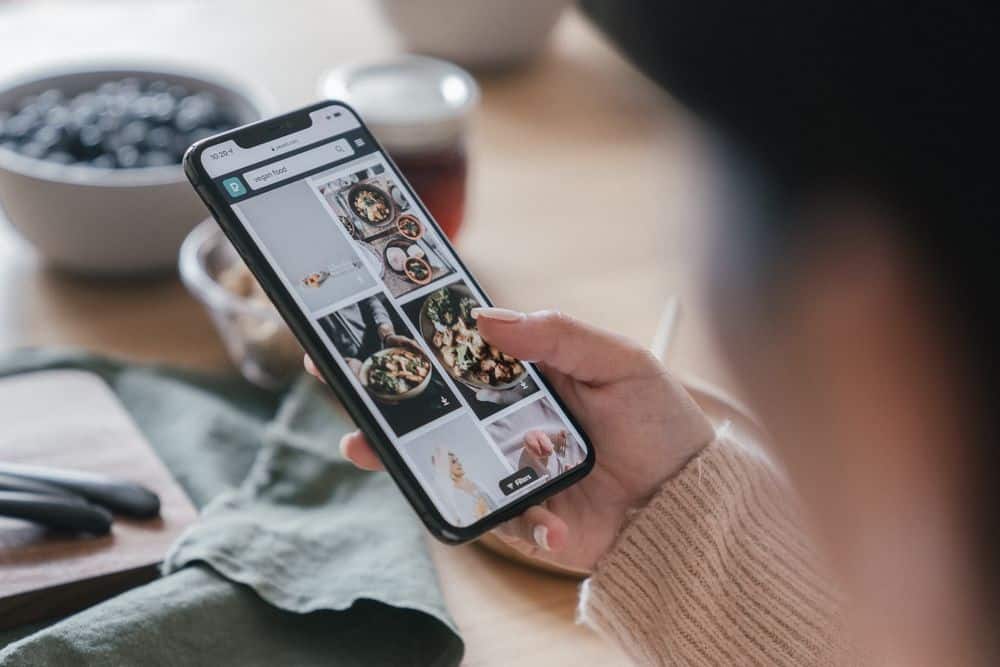 rcs vs. sms vs. mms what brands should use in 2026